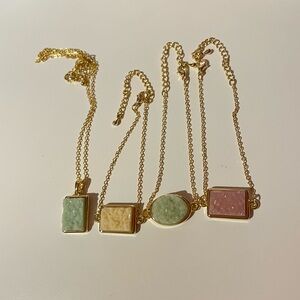 3 gold bracelet and 1 gold necklace crystals: 💚🩷🤍